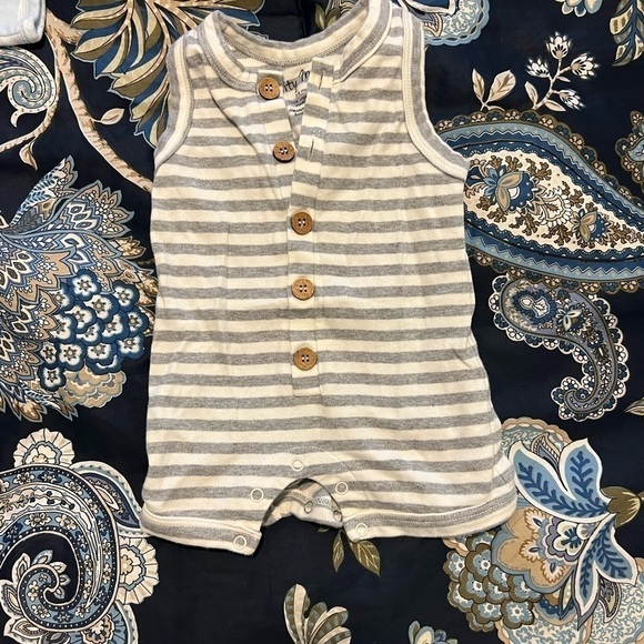 City Mouse Romper - Picture 1 of 2